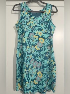 Columbia green, yellow, and gray athletic dress - size M